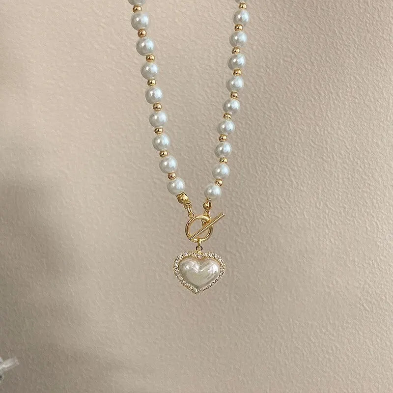 Elegant Heart Pendant Pearl Necklace