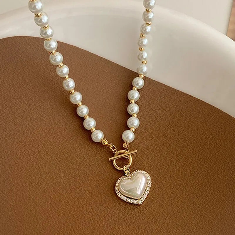 Elegant Heart Pendant Pearl Necklace