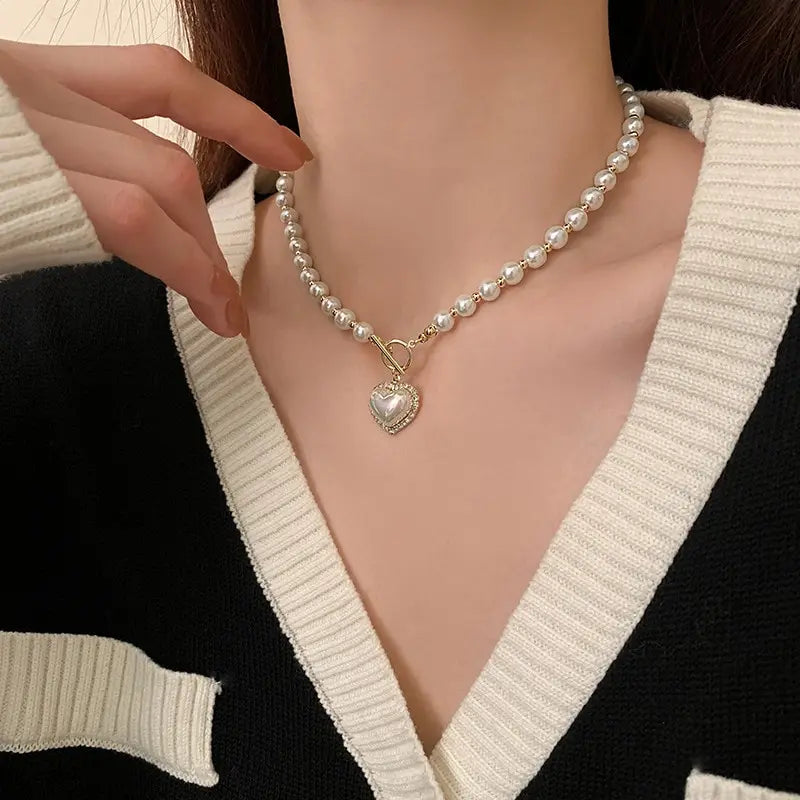 Elegant Heart Pendant Pearl Necklace