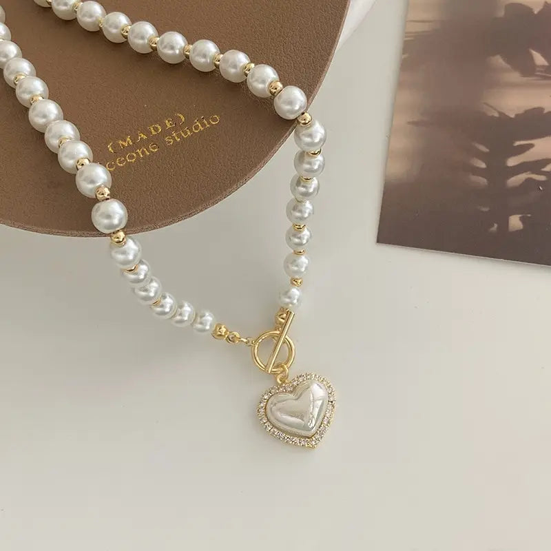 Elegant Heart Pendant Pearl Necklace