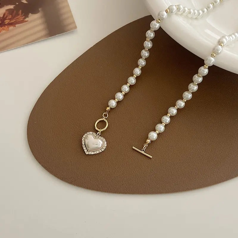 Elegant Heart Pendant Pearl Necklace