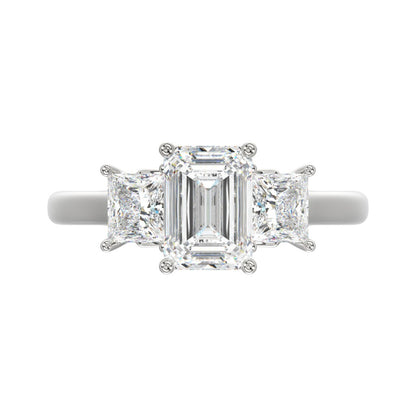 14K WHITE GOLD 2 5/8CT EMERALD/PRINCESS DIAMOND LADIES RING (CENTER STONE EMERALD DIAMOND 1 1/2CT)