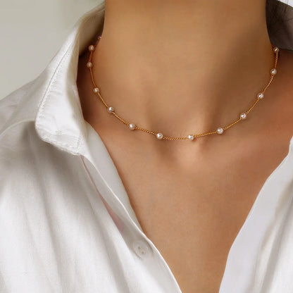 Layered Pearl Choker Necklace with Pendant