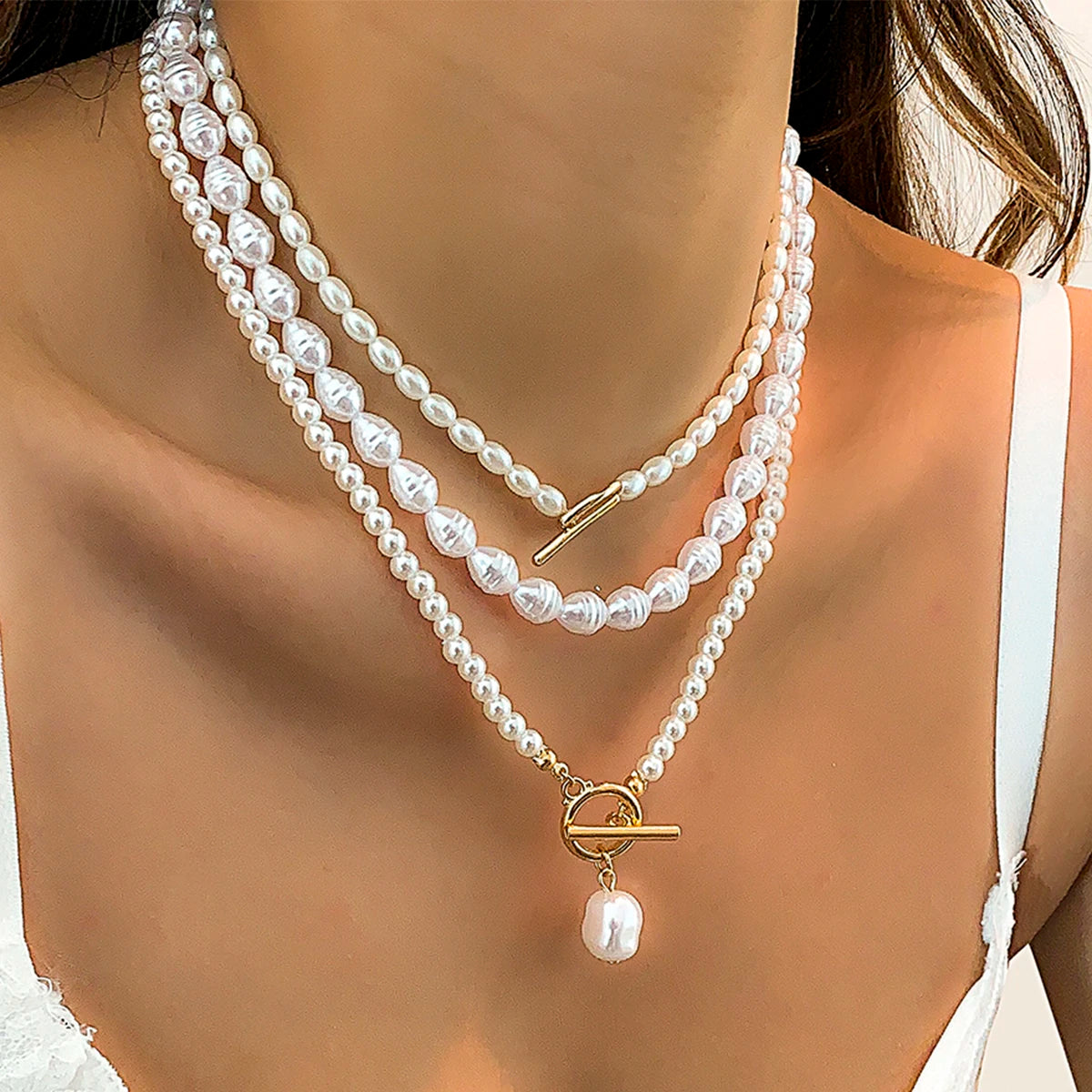 Heart Pendant Pearl Choker Necklace