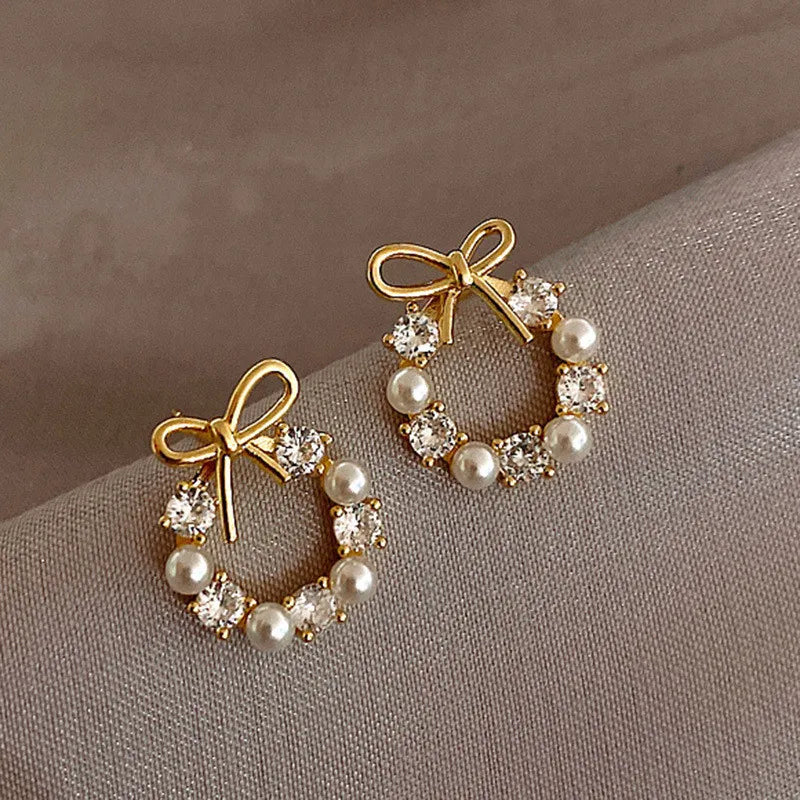 Elegant Round Wreath Bow Pearl Stud Earrings