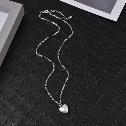 Imitation Pearl Heart Pendant Necklace