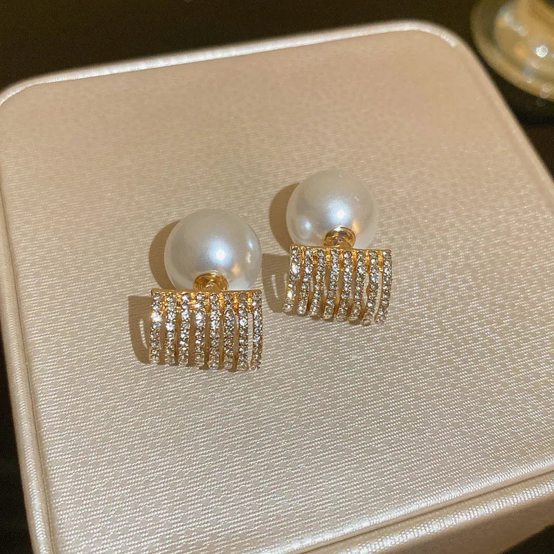 Elegant Round Wreath Bow Pearl Stud Earrings