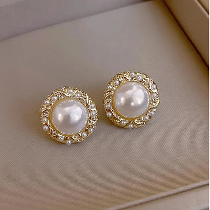 Geometric Whirlpool Shape Imitation Pearl Stud Earrings