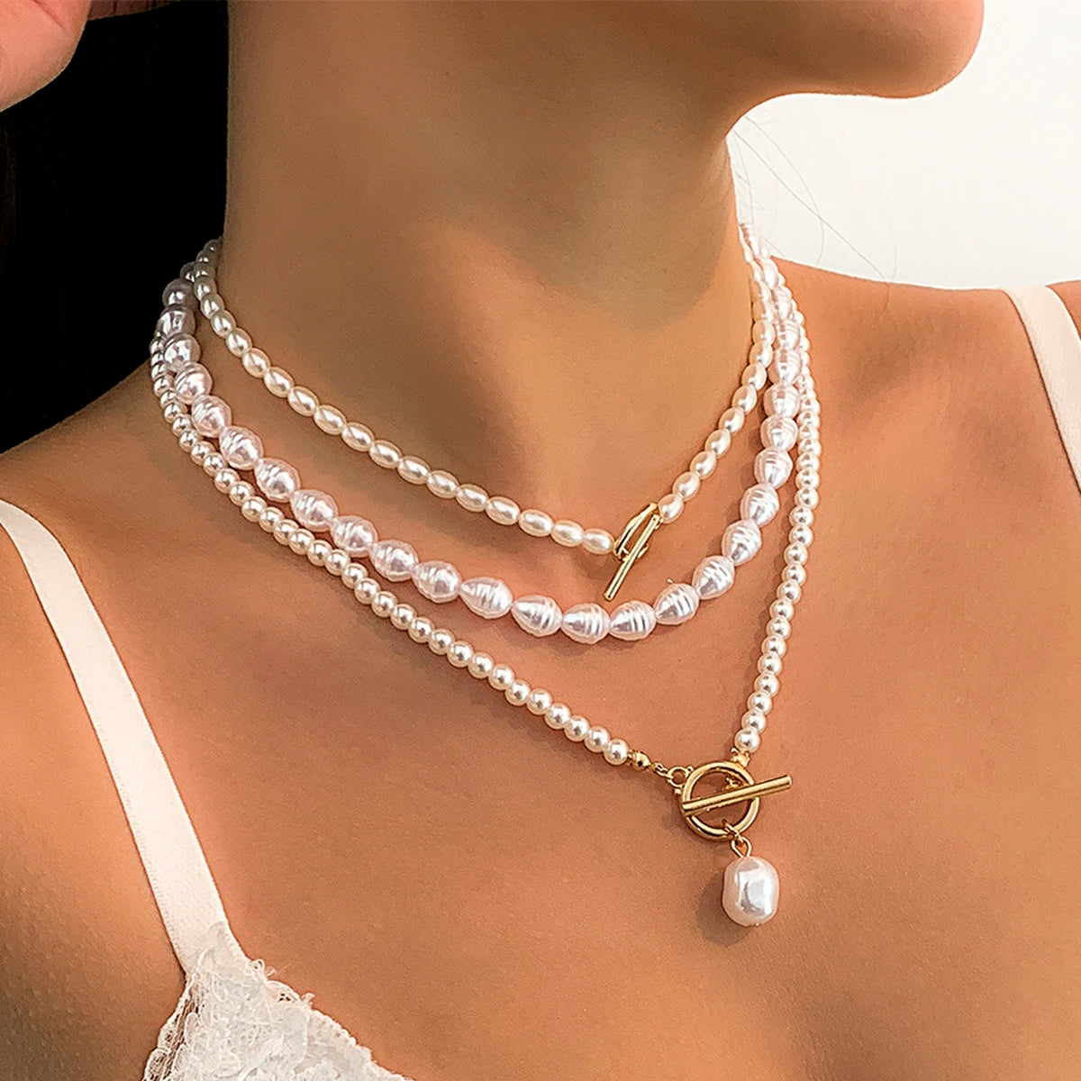 Heart Pendant Pearl Choker Necklace