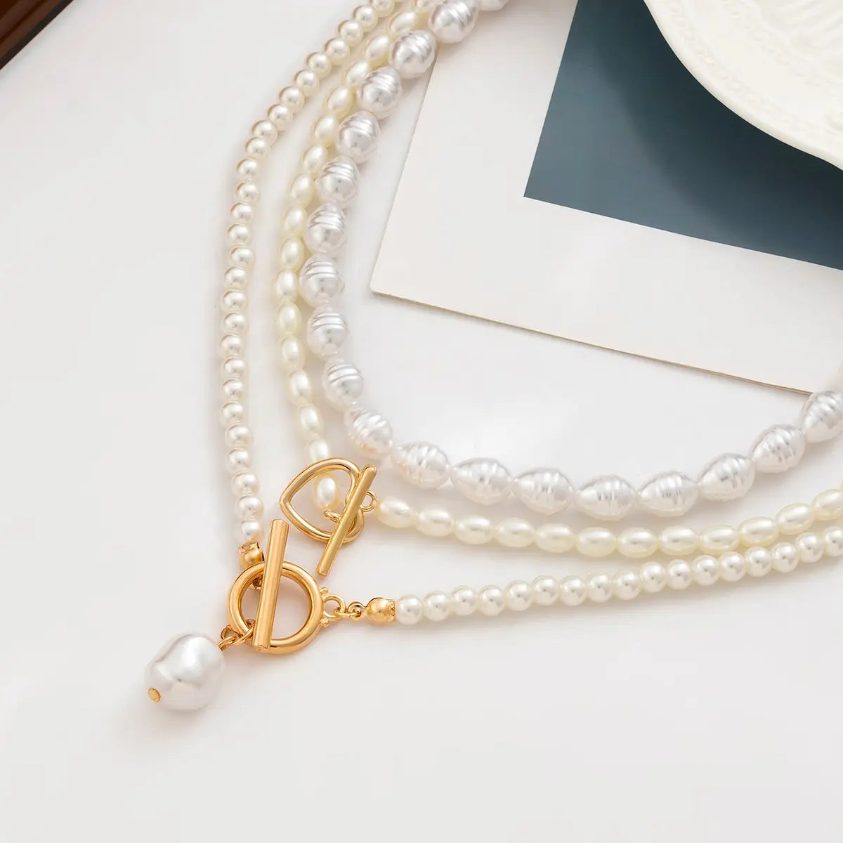 Heart Pendant Pearl Choker Necklace