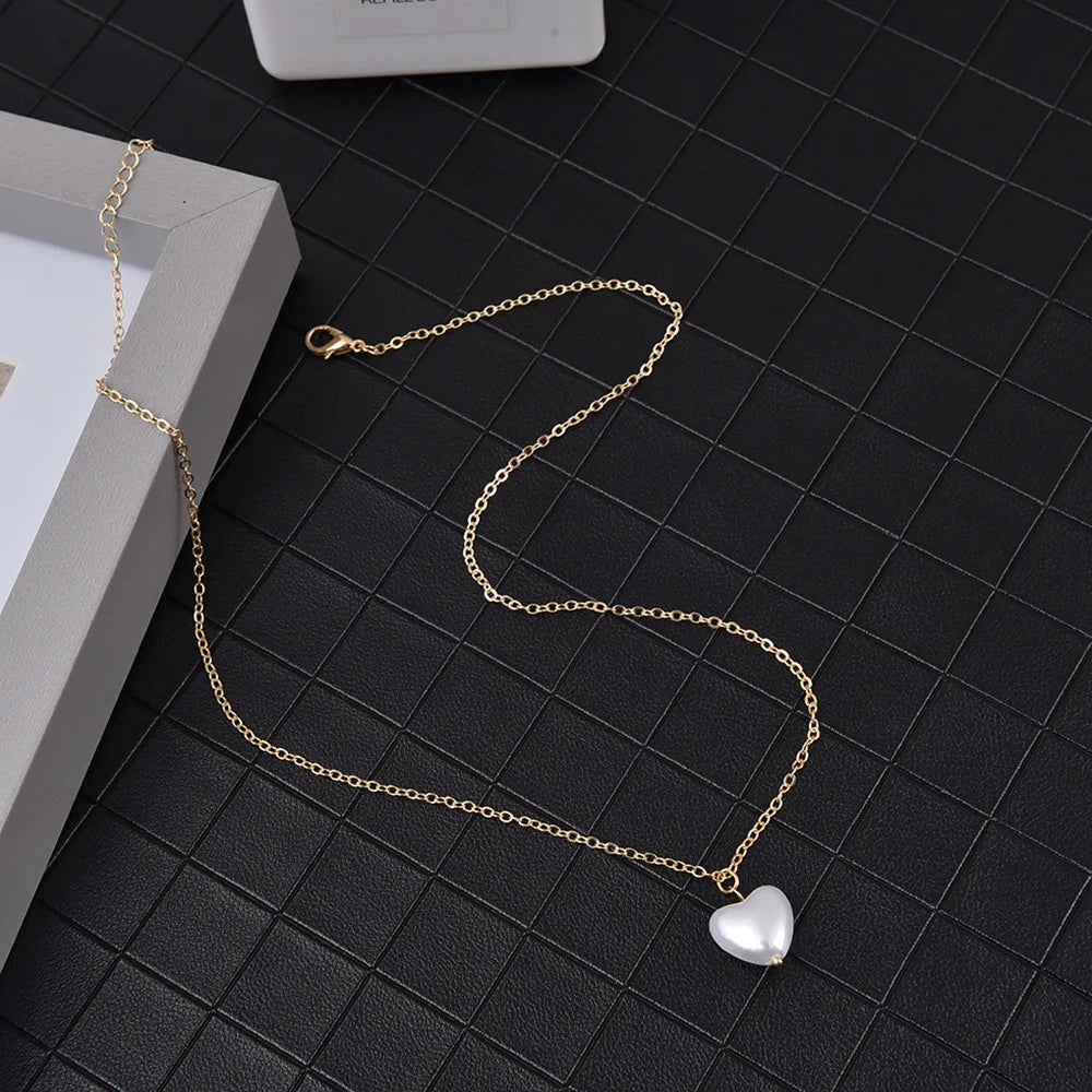 Imitation Pearl Heart Pendant Necklace