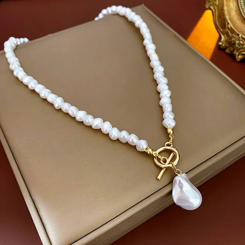 Baroque Pearl Pendant Choker Necklace