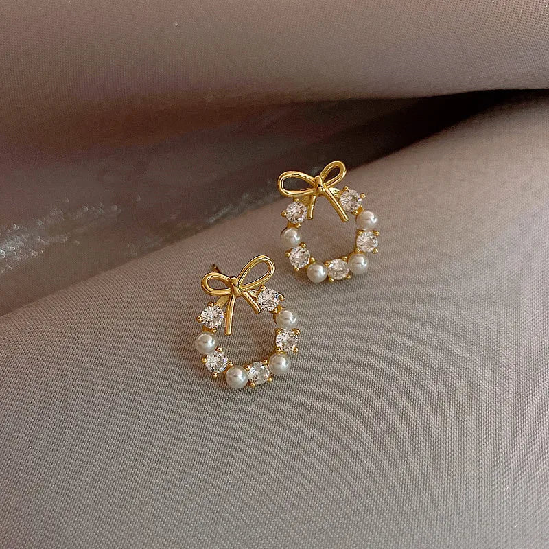 Elegant Round Wreath Bow Pearl Stud Earrings